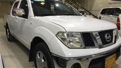 نیسان نەڤارا